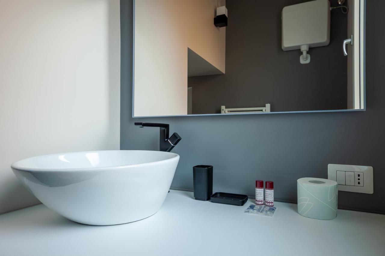 Renovated Apartment In Milan City Center - Commenda 21 Dış mekan fotoğraf
